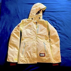 Dakine Winter Ski/Snowboarding Jacket - Women’s Medium